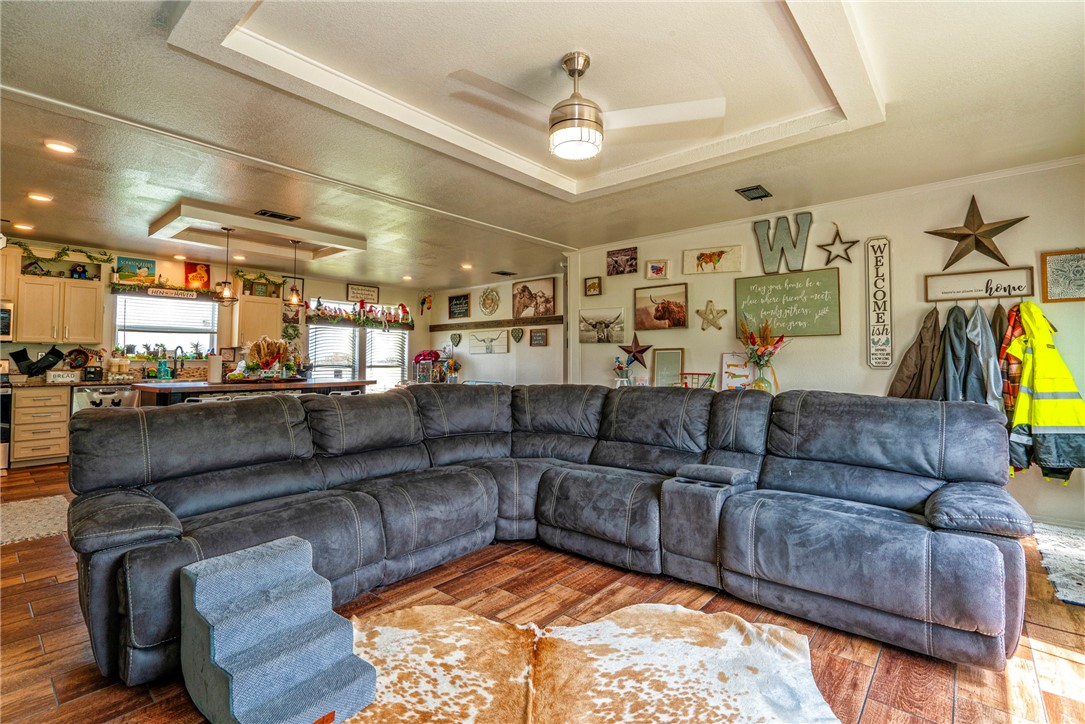 527 Cr-303 Property Photo 7