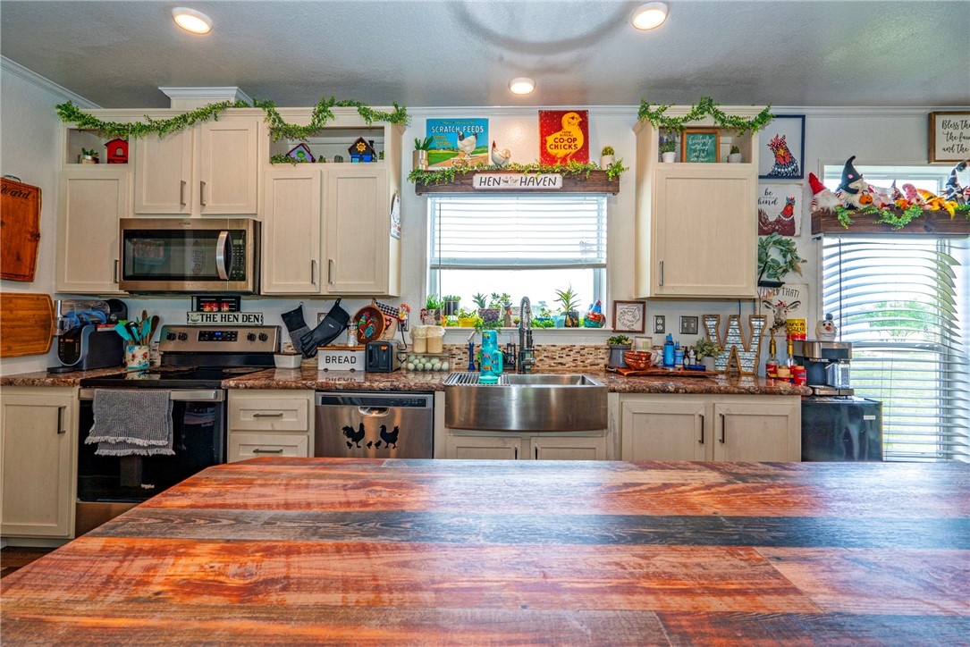 527 Cr-303 Property Photo 15