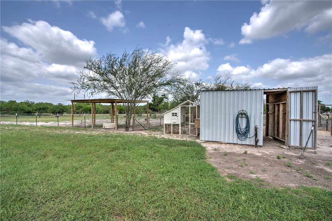 527 Cr-303 Property Photo 33