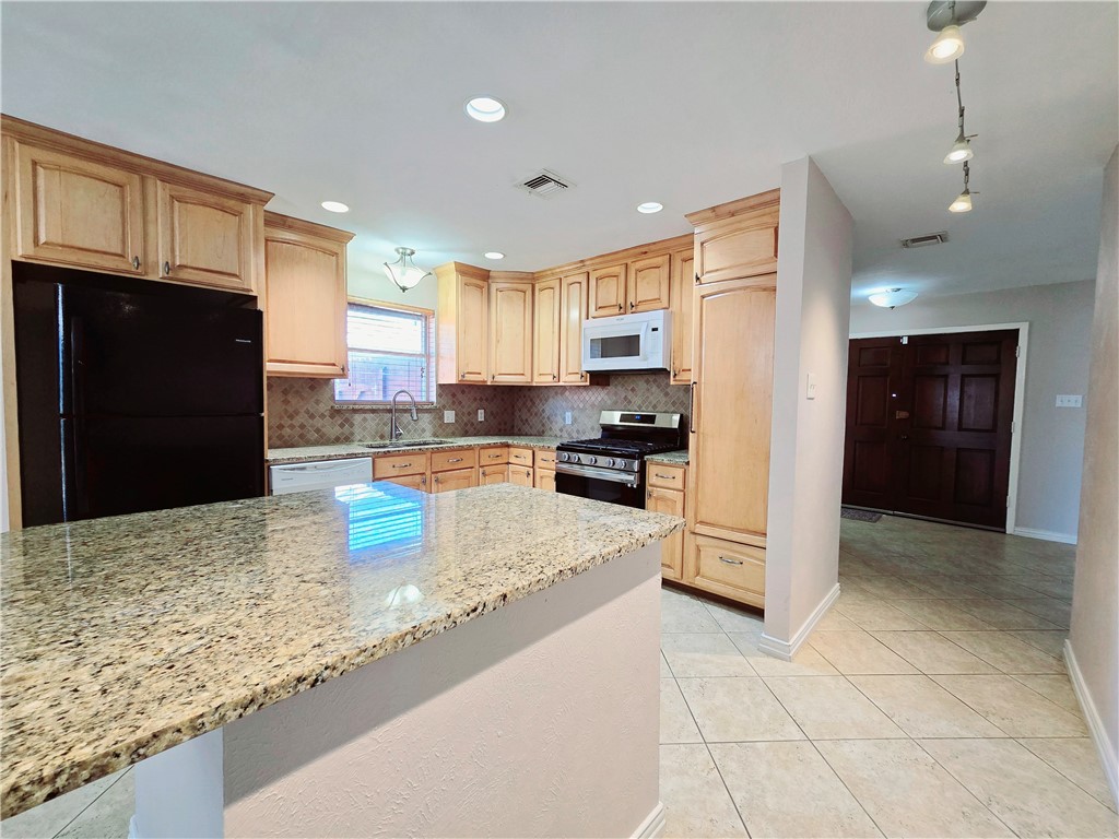 3338 Bali Dr Property Photo 7