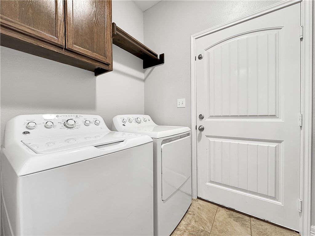 3845 Pennine Way Property Photo 19