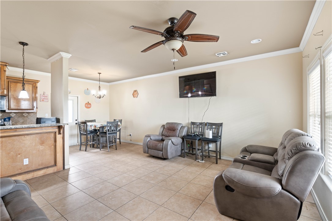 1513 Bay Moon Ct Property Photo 3