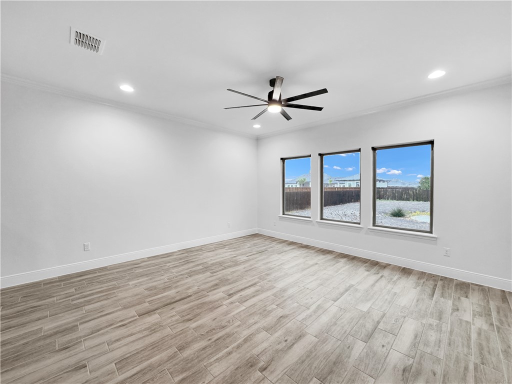 1357 Lion Heart Ct Property Photo 16