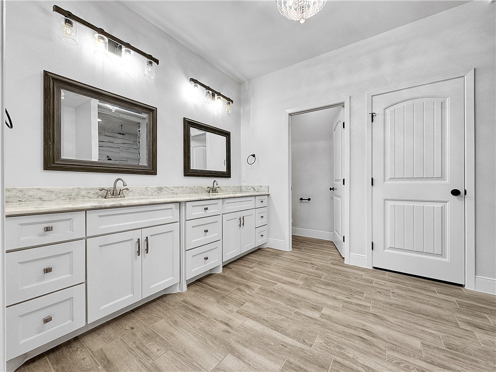 1357 Lion Heart Ct Property Photo 18