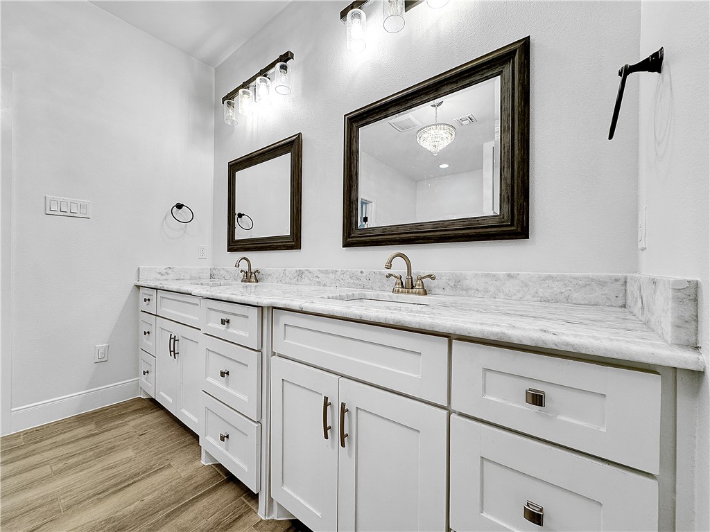 1357 Lion Heart Ct Property Photo 23