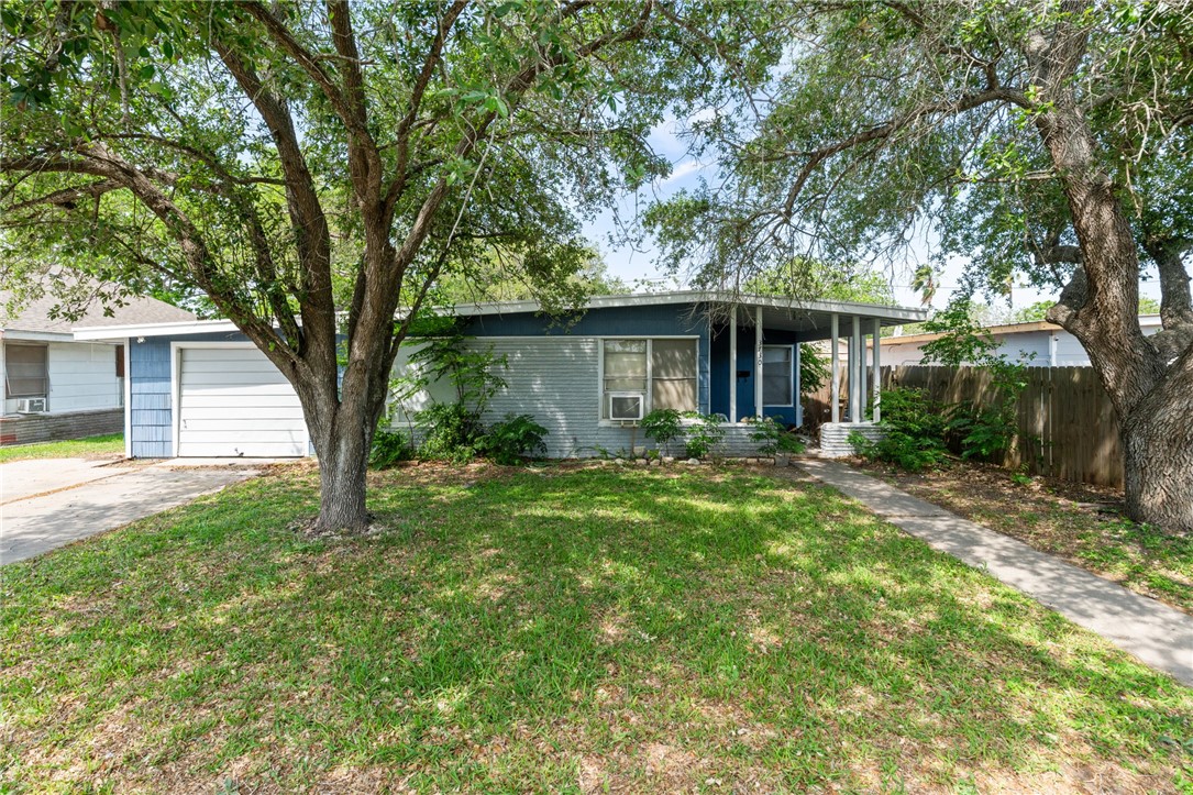 3730 Lincoln St Property Photo 1