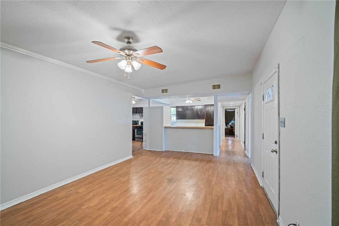 3730 Lincoln St Property Photo 4