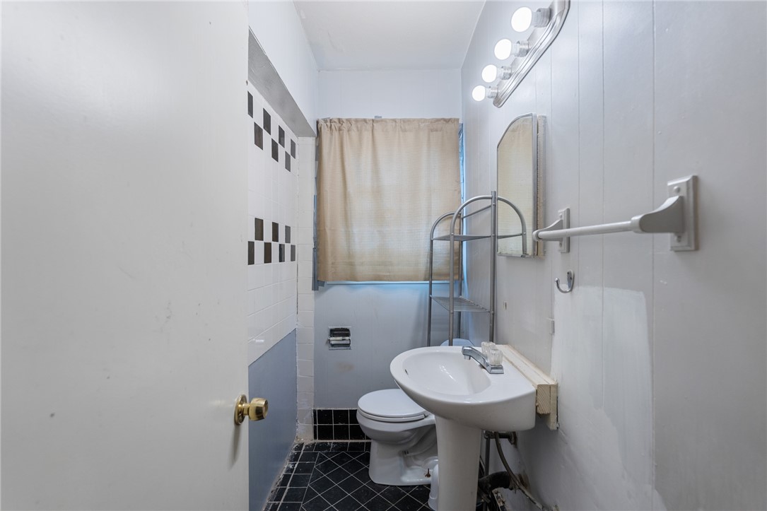 3730 Lincoln St Property Photo 11