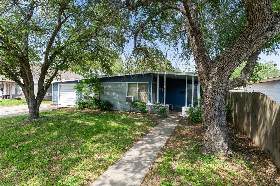3730 Lincoln St Property Photo 15