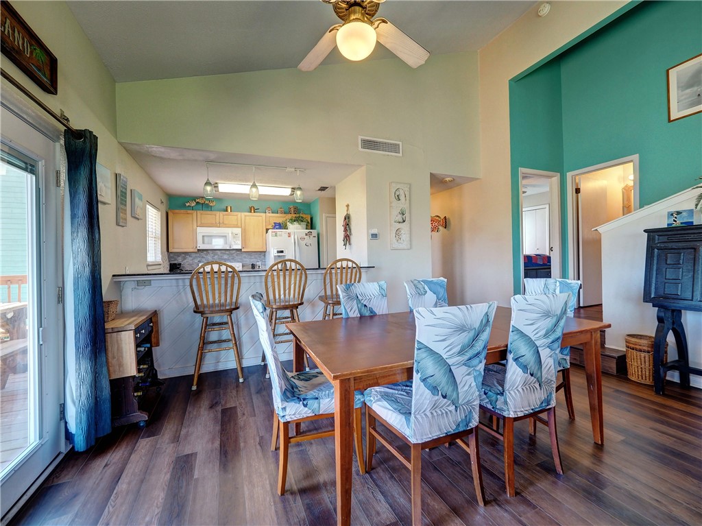 6877 State Highway 361 28 Property Photo 5