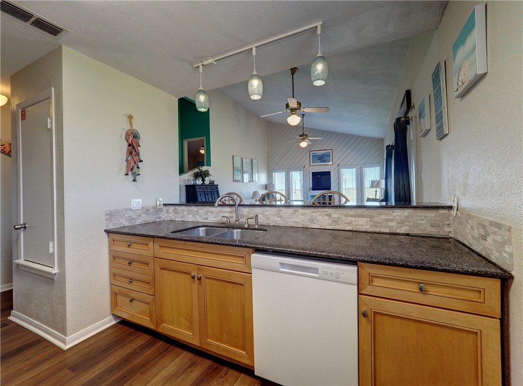 6877 State Highway 361 28 Property Photo 7