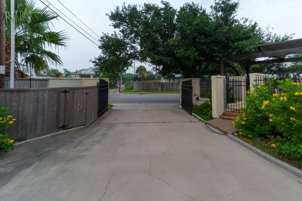 5201 Ocean Dr Property Photo 32