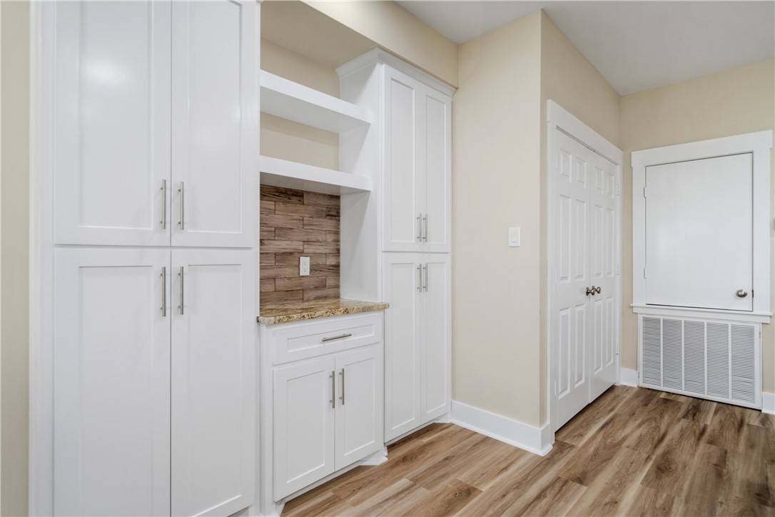 738 Crown Harbor Property Photo 17
