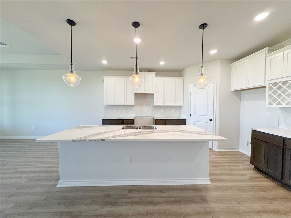 9502 Spanish Oak Dr Property Photo 2