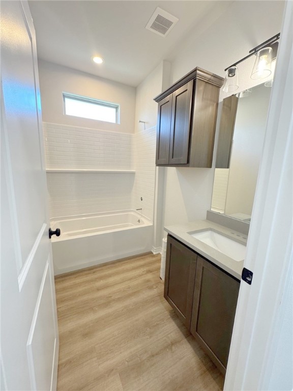9502 Spanish Oak Dr Property Photo 9