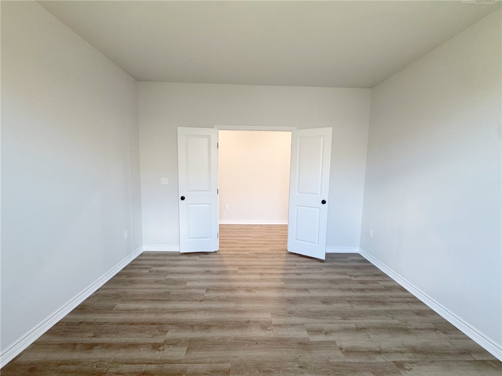 9502 Spanish Oak Dr Property Photo 11