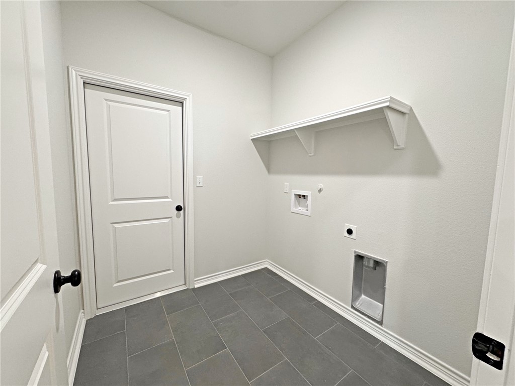 9502 Spanish Oak Dr Property Photo 14
