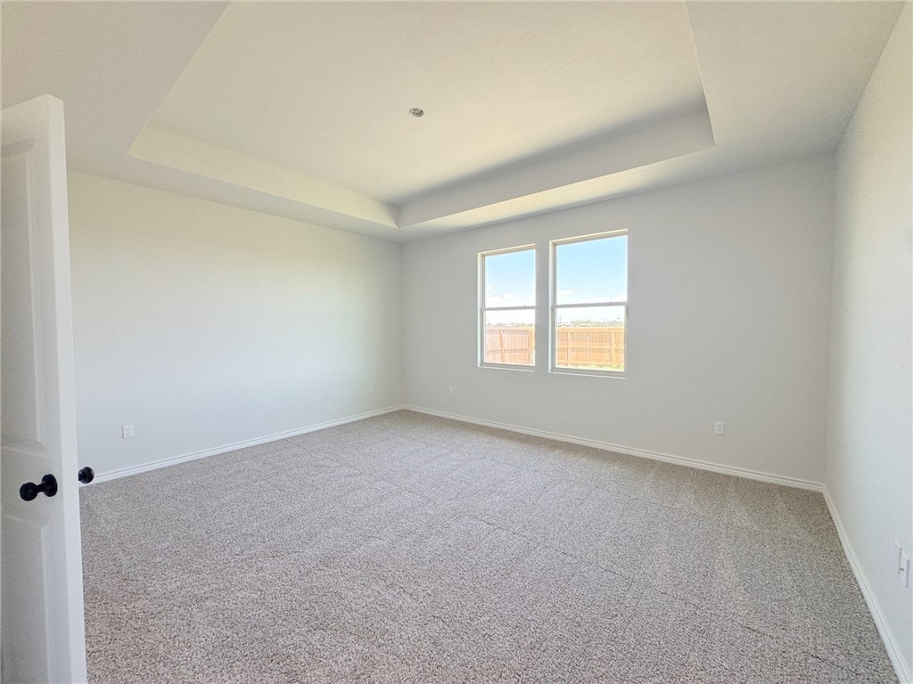 9502 Spanish Oak Dr Property Photo 16