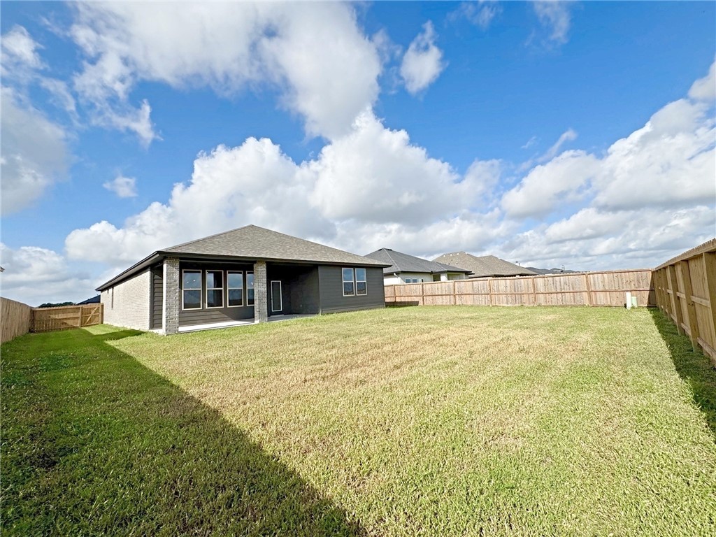 9502 Spanish Oak Dr Property Photo 27