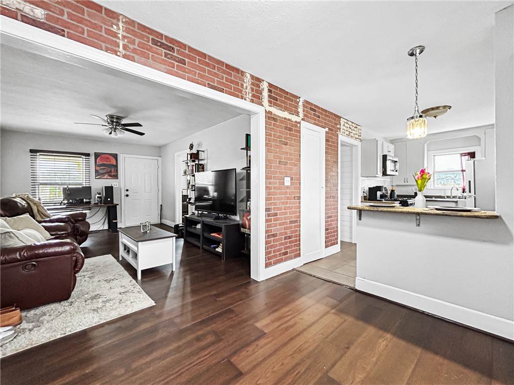 9306 Mcnorton Property Photo 7