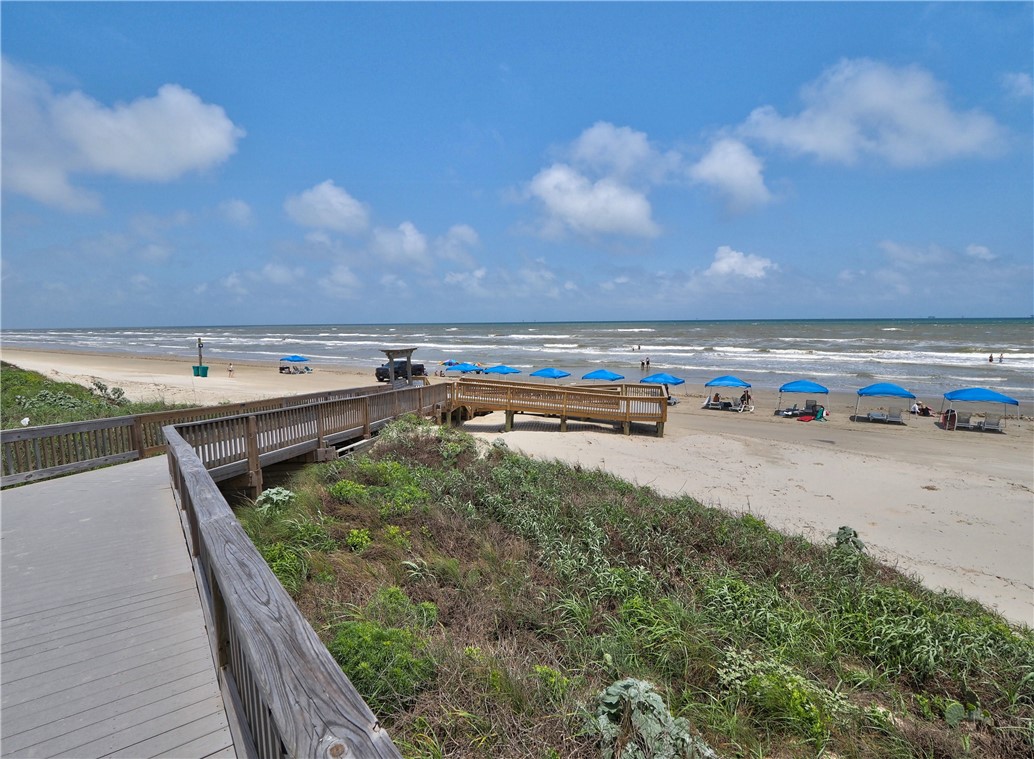 6649 Seacomber Dr 408 Property Photo 2