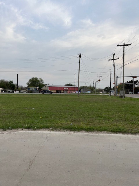 0000 E Gravis Ave Property Photo 3