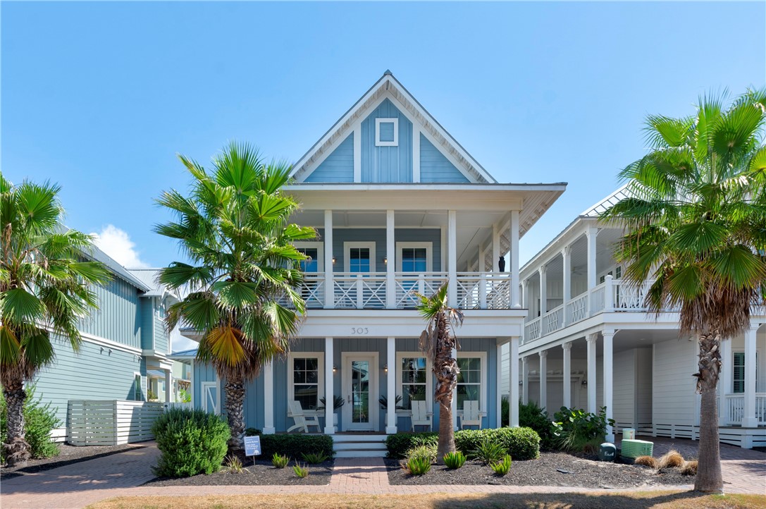 303 Hide Away Dr Property Photo 1