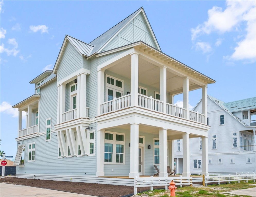 200 Ice Water Property Photo 1