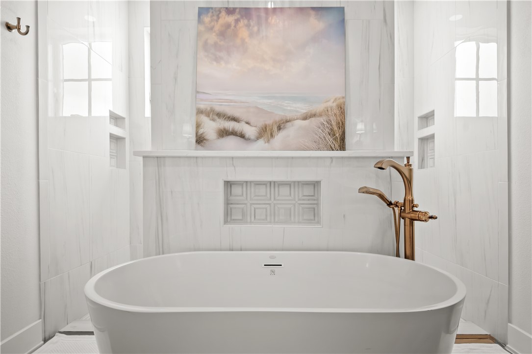 200 Ice Water Property Photo 26