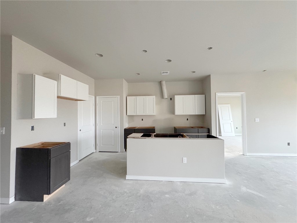 9129 Neena Dr Property Photo 2