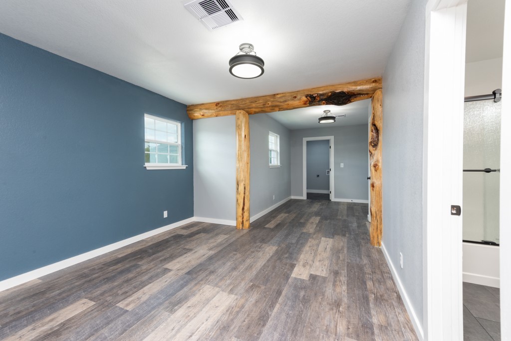 350 Carmel Dr Property Photo 17