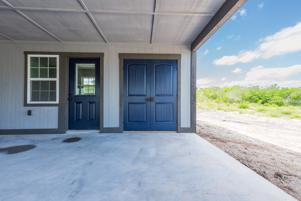 350 Carmel Dr Property Photo 27