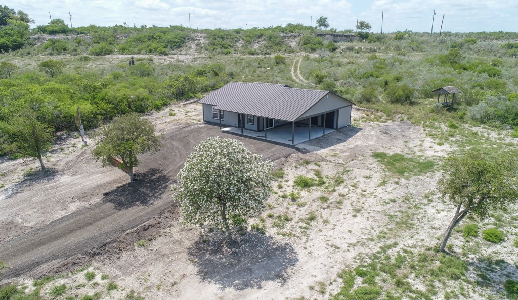 350 Carmel Dr Property Photo 34