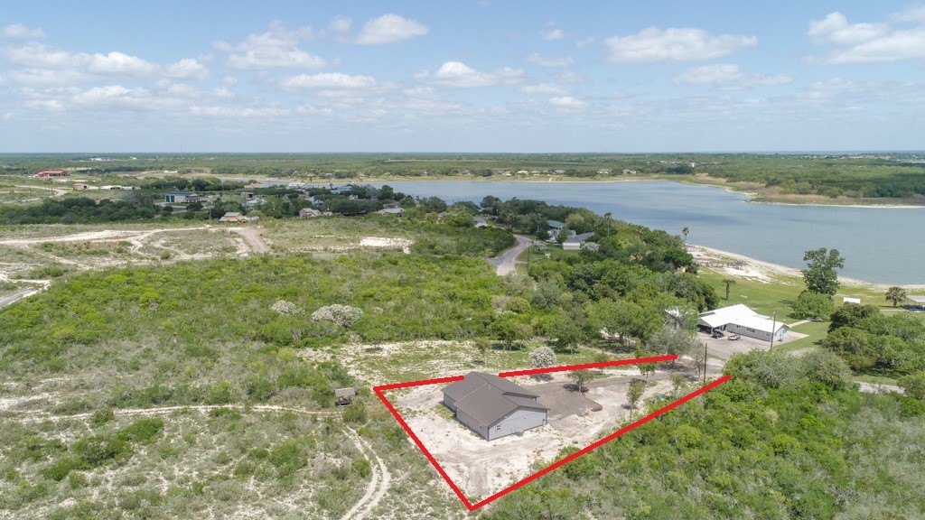 350 Carmel Dr Property Photo 37