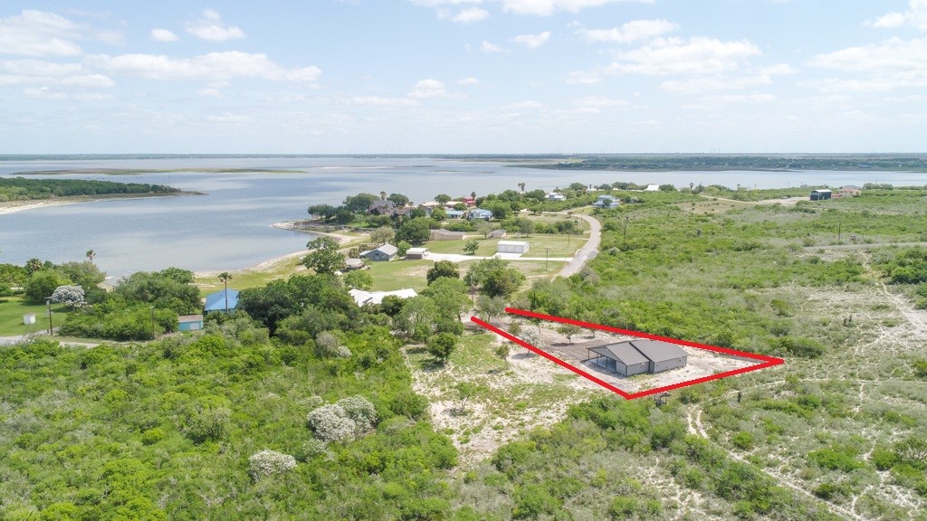 350 Carmel Dr Property Photo 39