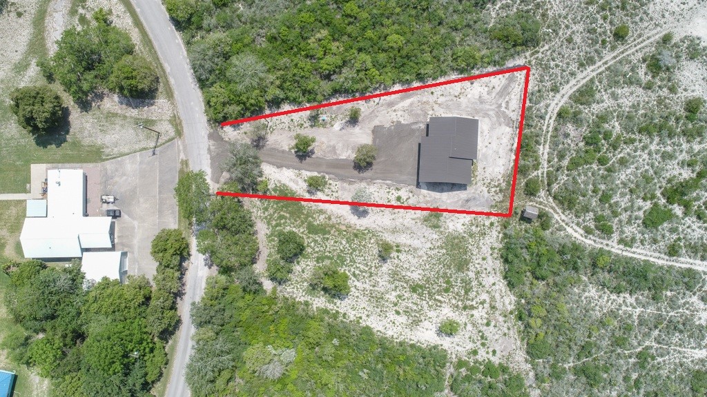 350 Carmel Dr Property Photo 40