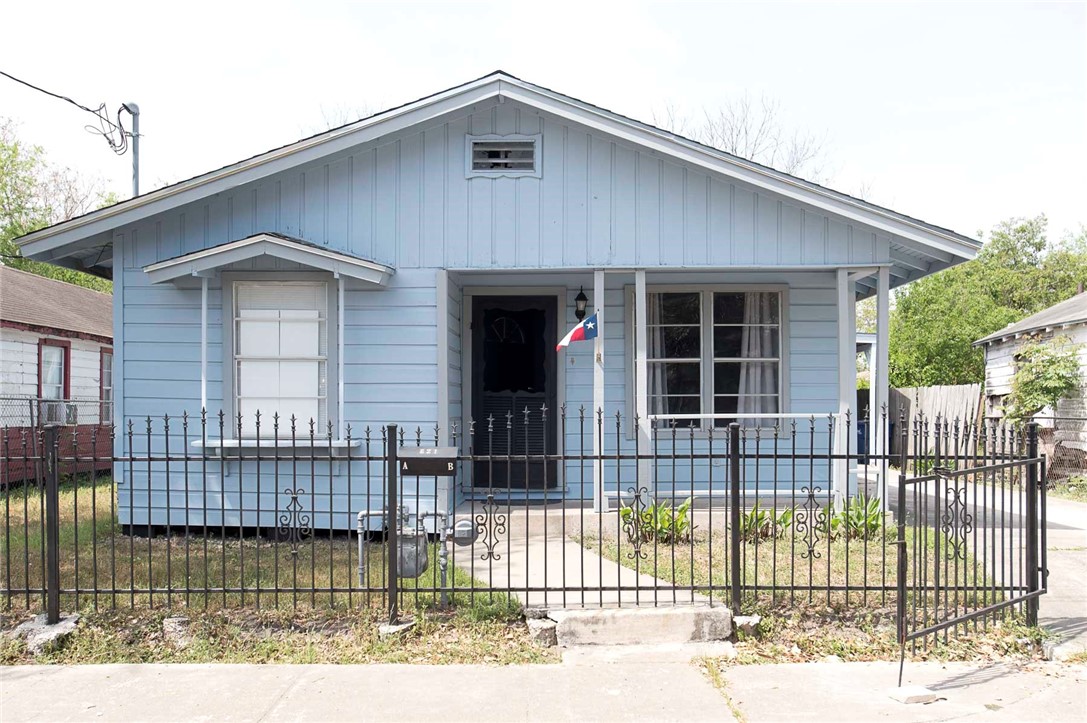 621 Duncan St Property Photo