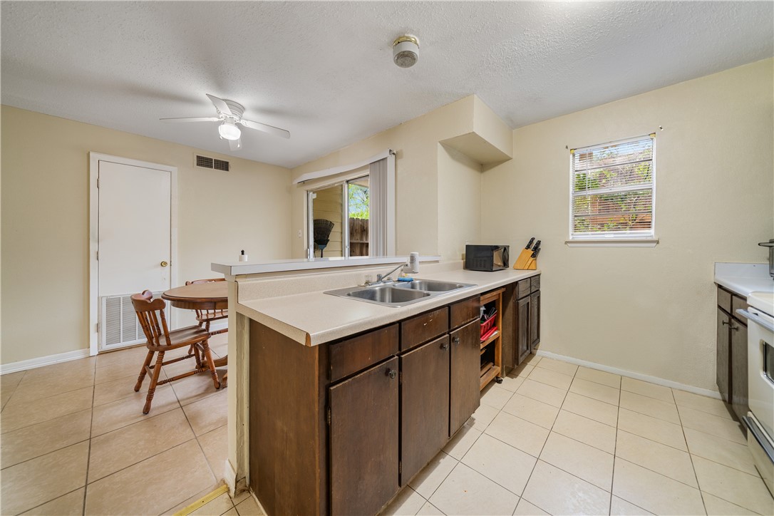 1011 Ennis Joslin 137 Property Photo 8