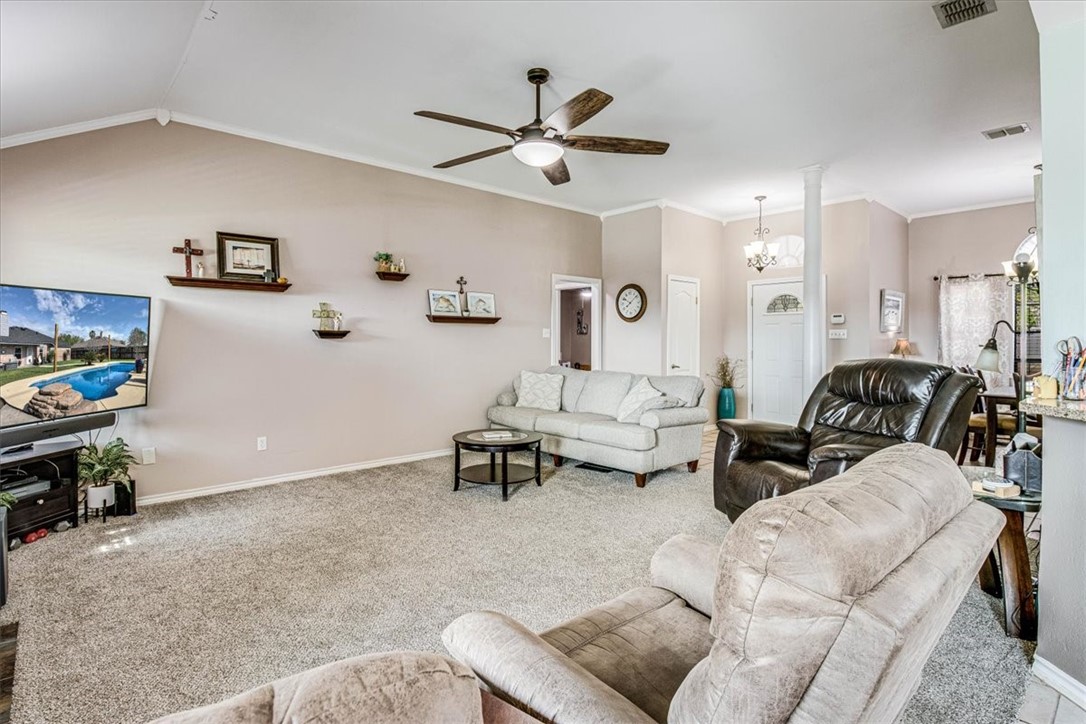 7742 Montereau St Property Photo 8