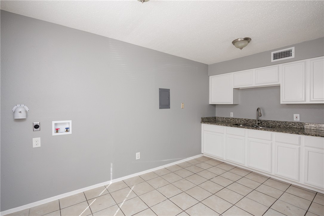 937 Quetzal St Property Photo 6