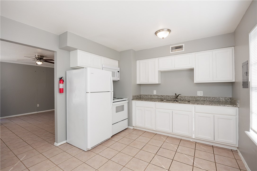 937 Quetzal St Property Photo 16
