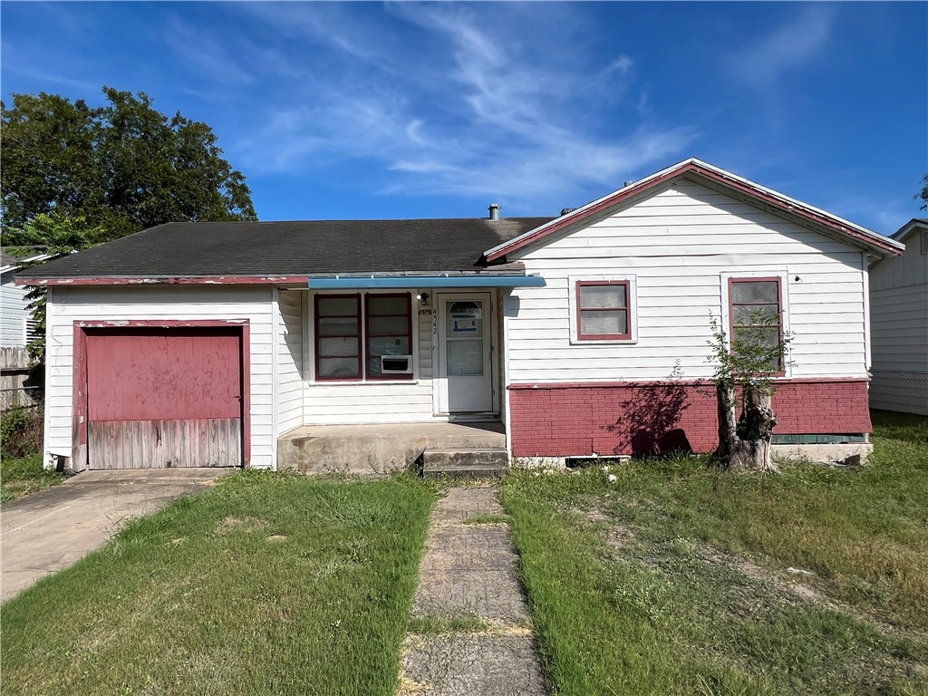 4542 Green Grove Dr Property Photo