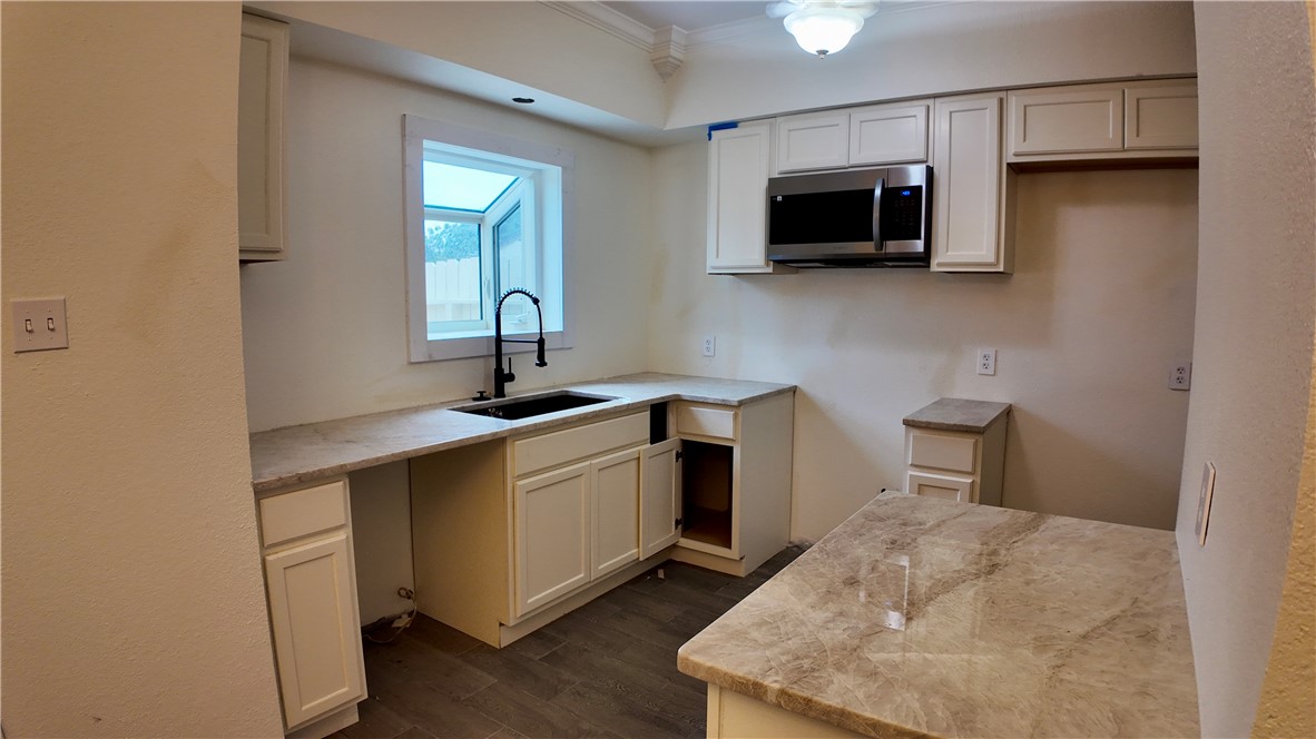 2809 Saint Joseph St H Property Photo 8