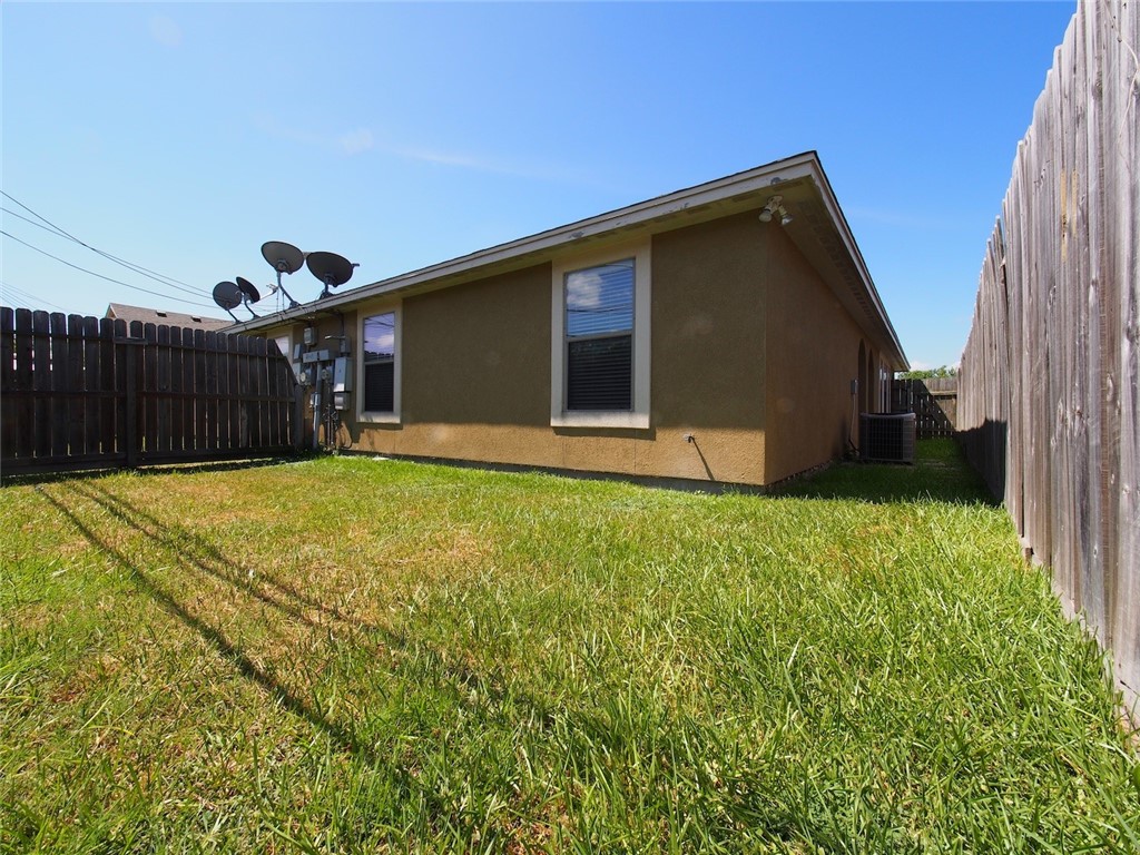 6614 Rhine Dr A Property Photo 7