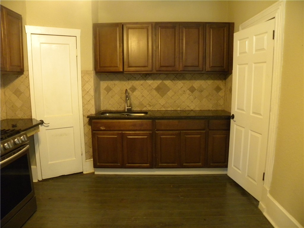 1001 Coleman Ave Property Photo 4