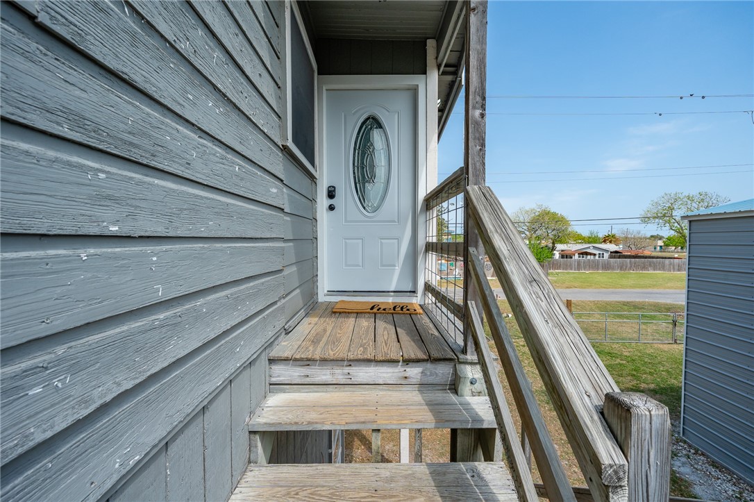 120 N Gagon St Property Photo 9