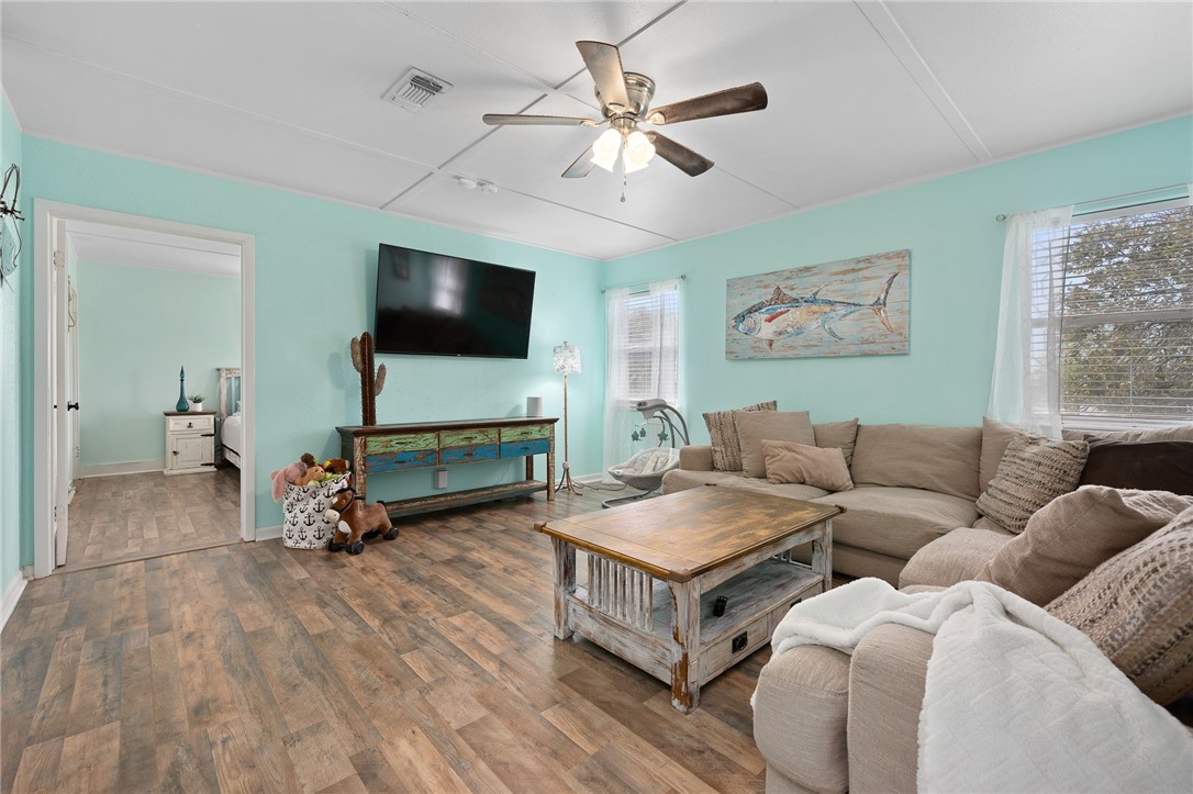 120 N Gagon St Property Photo 21