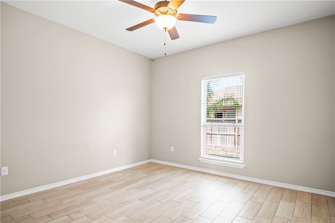 15638 Dyna St Property Photo 27