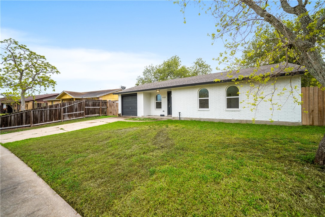 6325 Beechwood Dr Property Photo 3