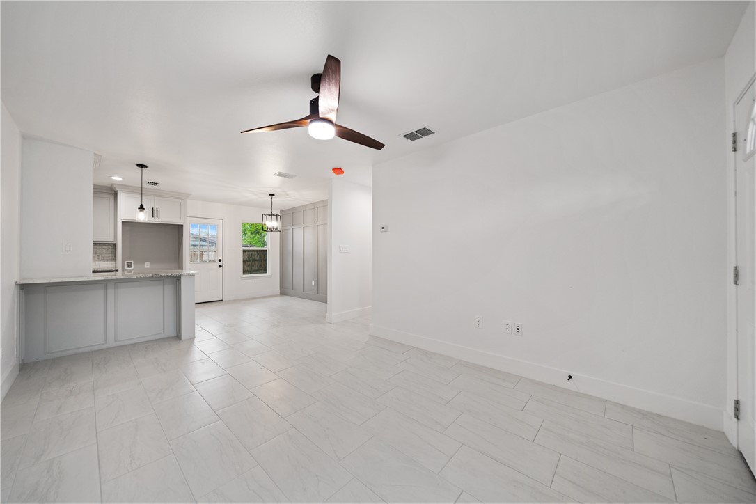 6325 Beechwood Dr Property Photo 5